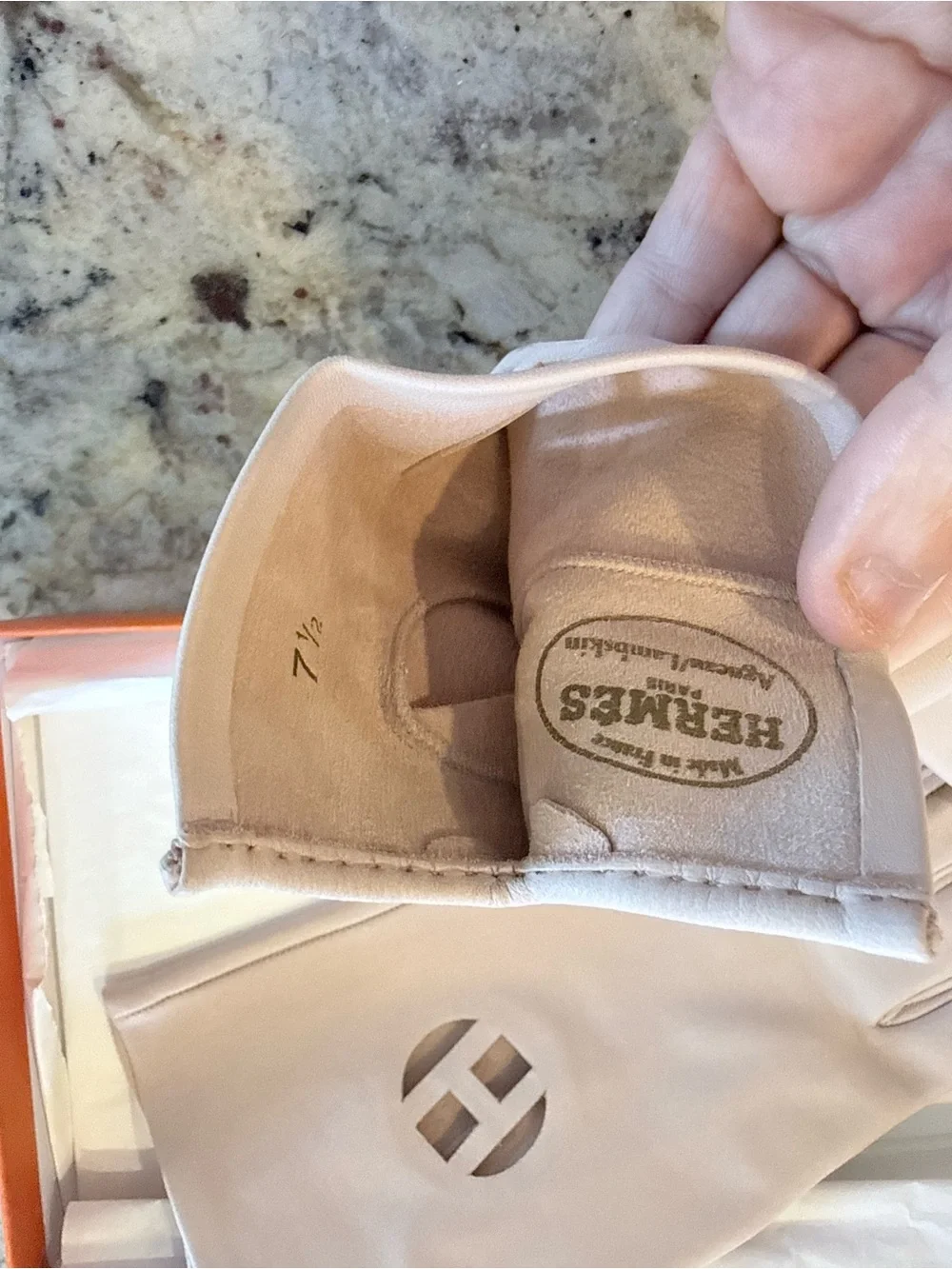 Hermes Light Beige Leather Gloves